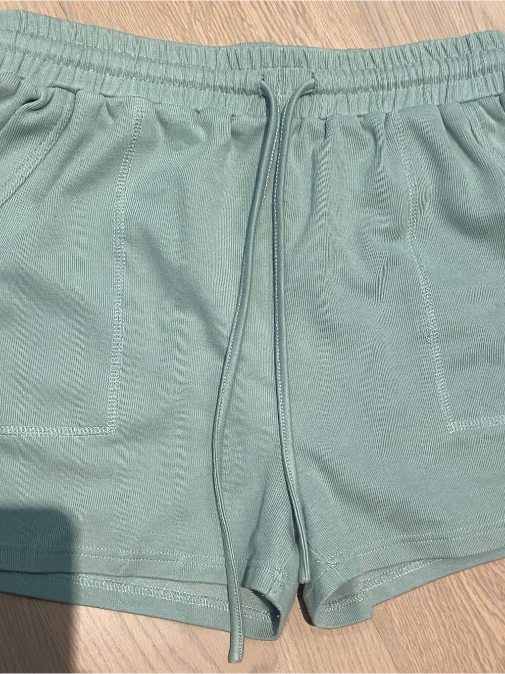 Women’s Drawstring Lounge Shorts in Sage Green Hibluco